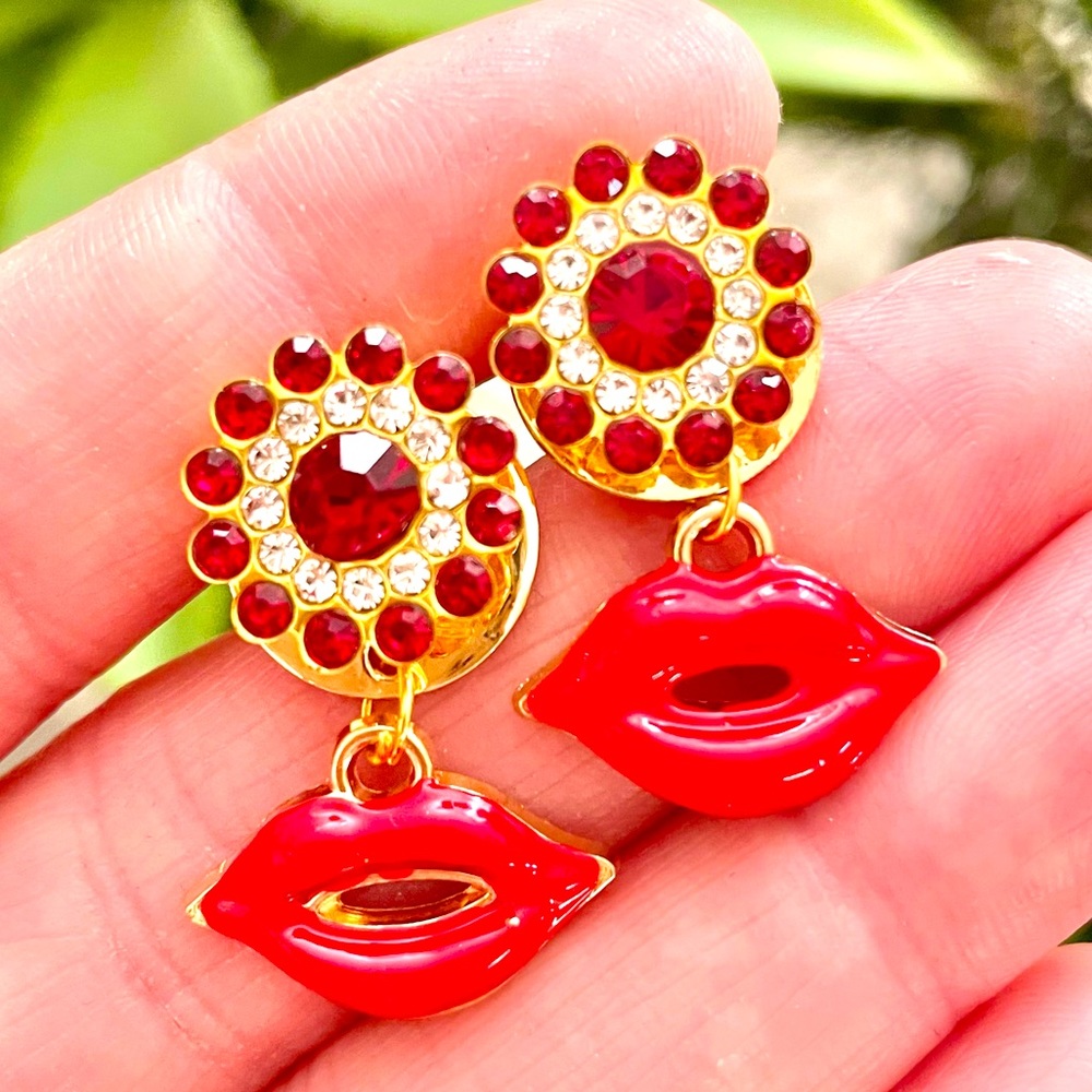 Red Lips Dangle Earrings